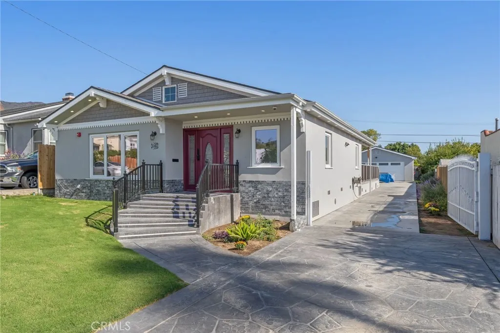 1362 Linden Avenue, Glendale, California 91201 home-pic-1